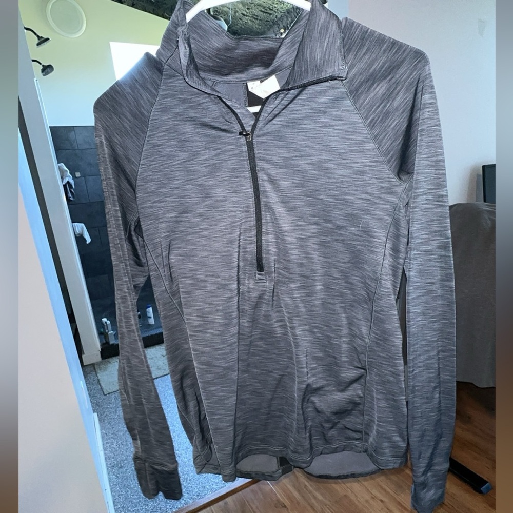 UA Pullover/ Quarter zip